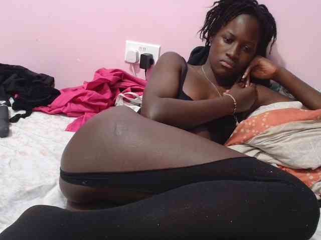 Sexyafricanah001 webcam