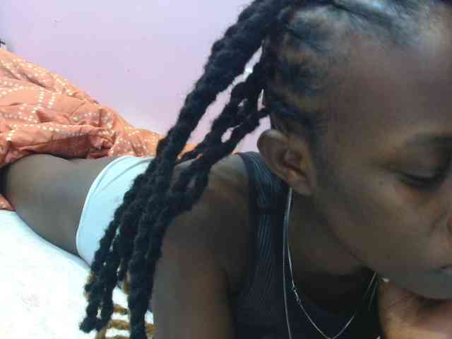 Sexyafricanah001 webcam