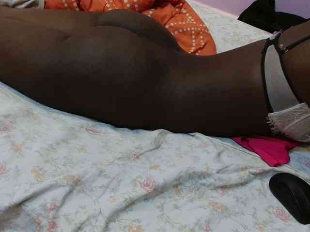 Sexyafricanah001 webcam