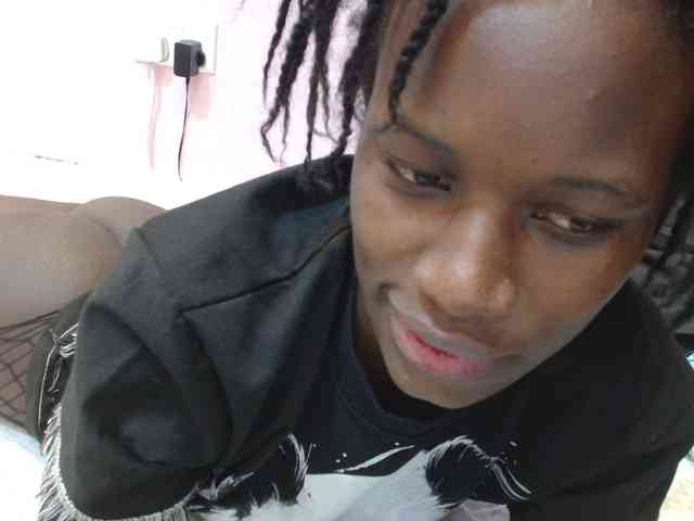 Sexyafricanah001 webcam