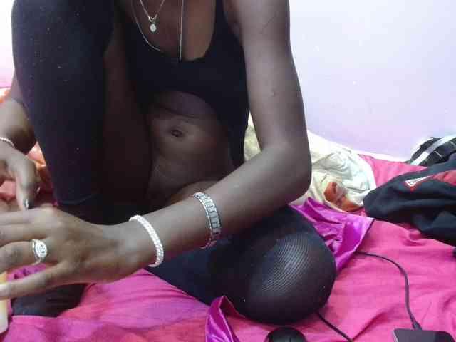 Sexyafricanah001 webcam