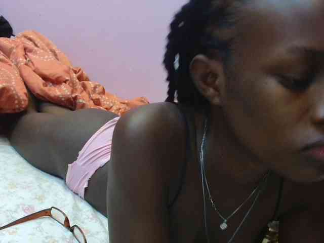 Sexyafricanah001 webcam