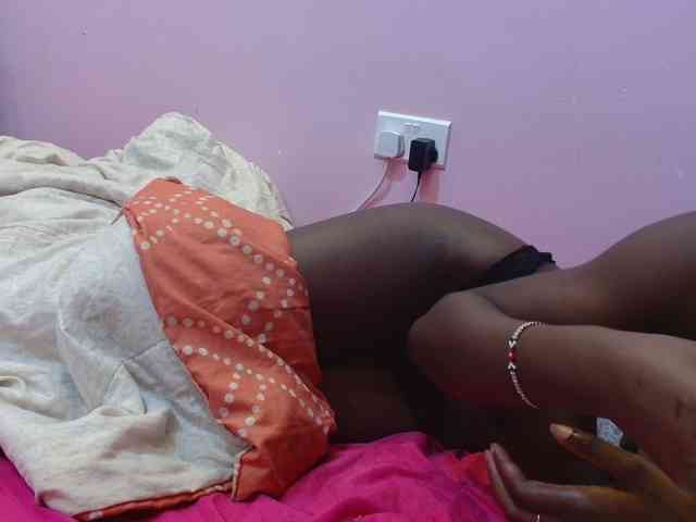 Sexyafricanah001 webcam