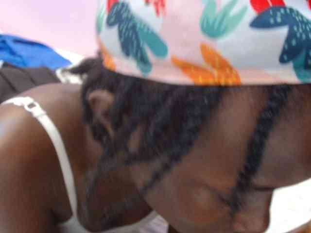 Sexyafricanah001 webcam