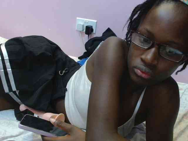 Sexyafricanah001 webcam