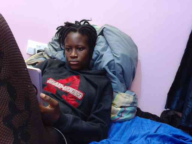 Sexyafricanah001 webcam