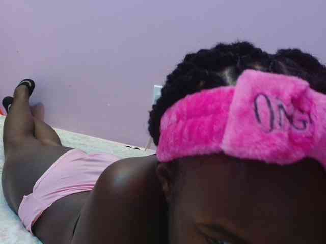 Sexyafricanah001 webcam