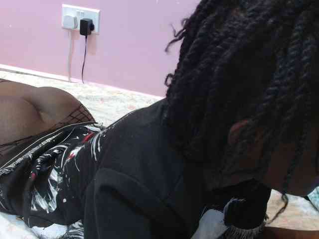 Sexyafricanah001 webcam