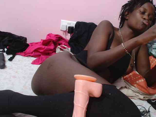 Sexyafricanah001 webcam