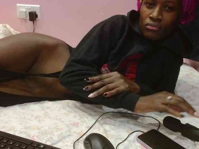 Sexyafricanah001 webcam