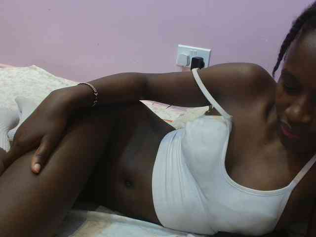 Sexyafricanah001 webcam