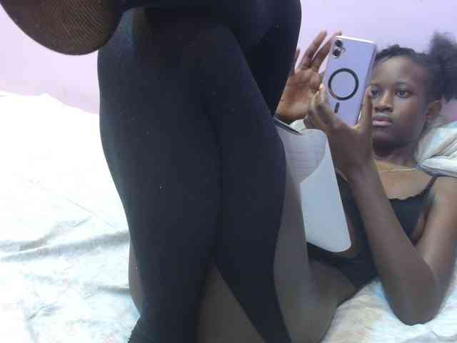 Sexyafricanah001 webcam