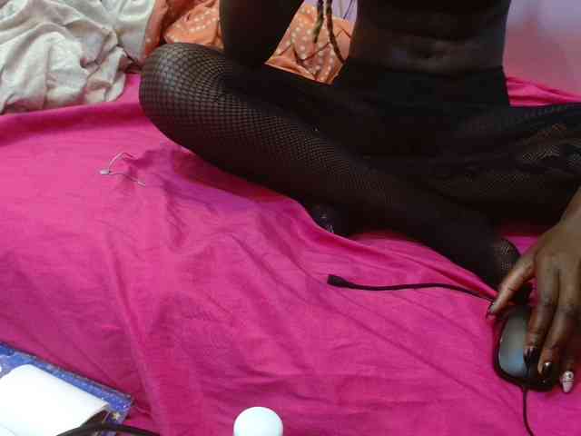 Sexyafricanah001 webcam