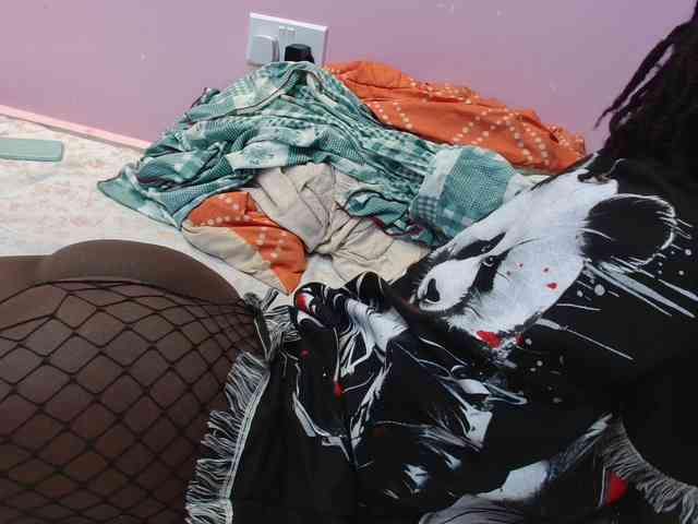 Sexyafricanah001 webcam