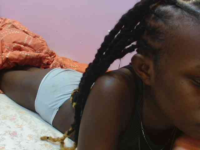 Sexyafricanah001 webcam