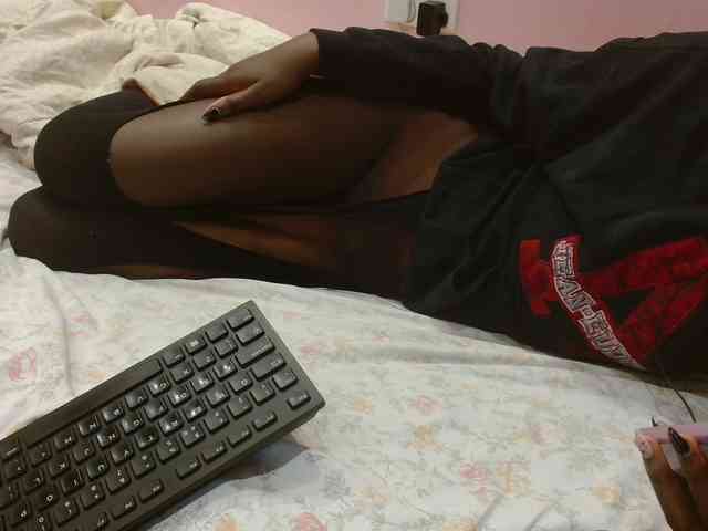 Sexyafricanah001 webcam