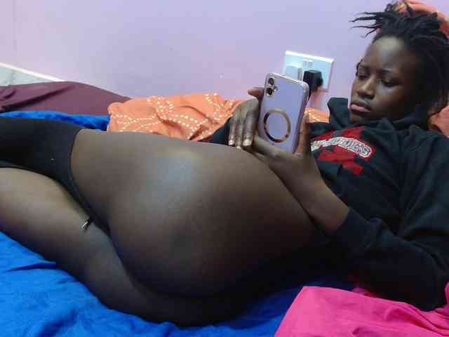 Sexyafricanah001 webcam