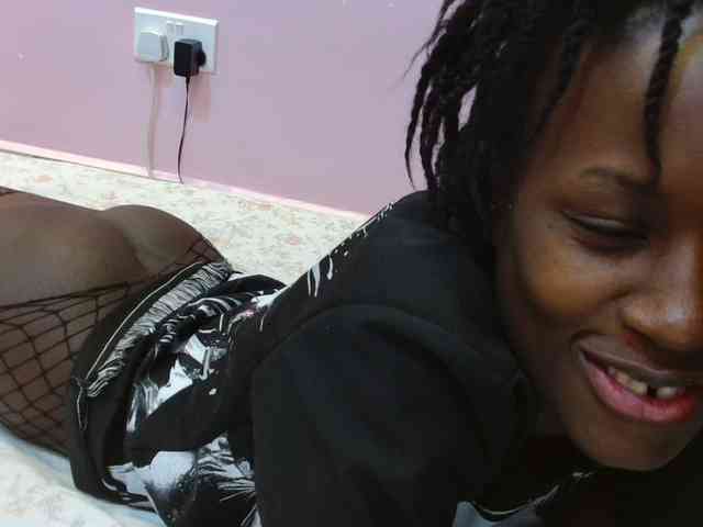 Sexyafricanah001 webcam