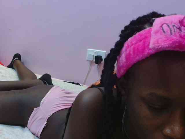 Sexyafricanah001 webcam