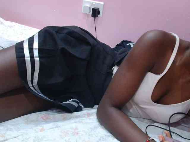 Sexyafricanah001 webcam