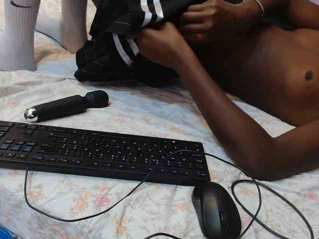 Sexyafricanah001 webcam