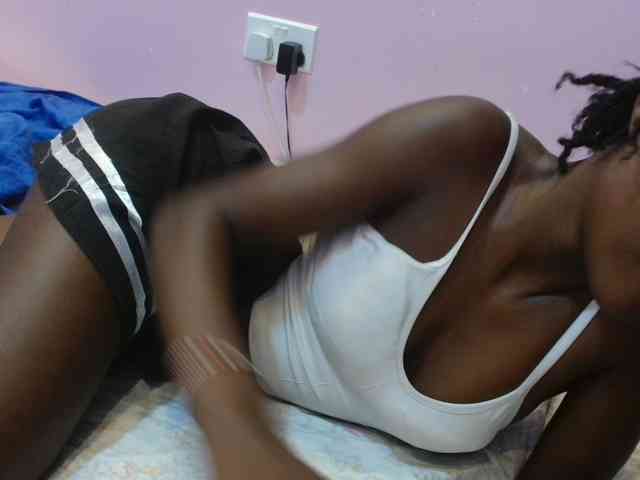 Sexyafricanah001 webcam