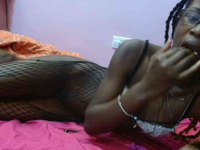 Sexyafricanah001 webcam