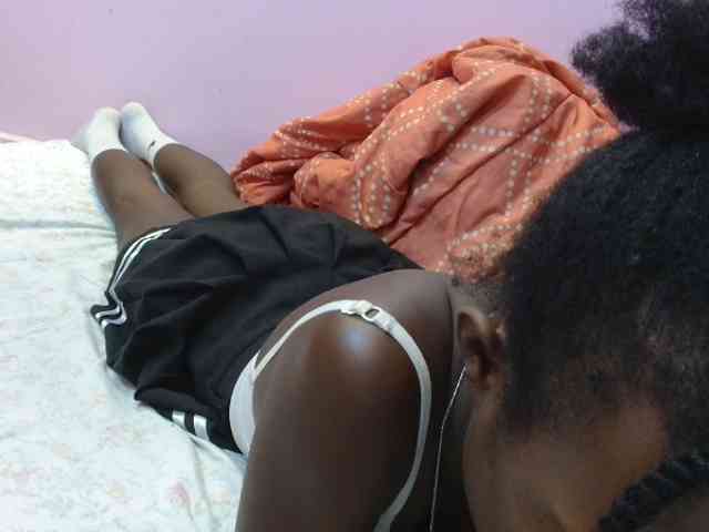 Sexyafricanah001 webcam