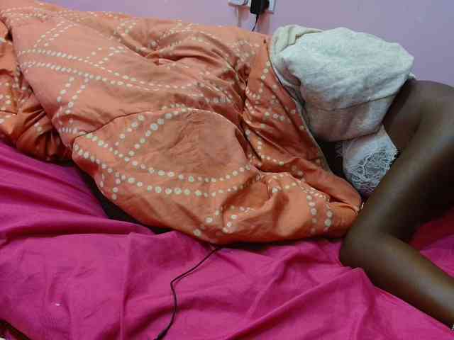 Sexyafricanah001 webcam