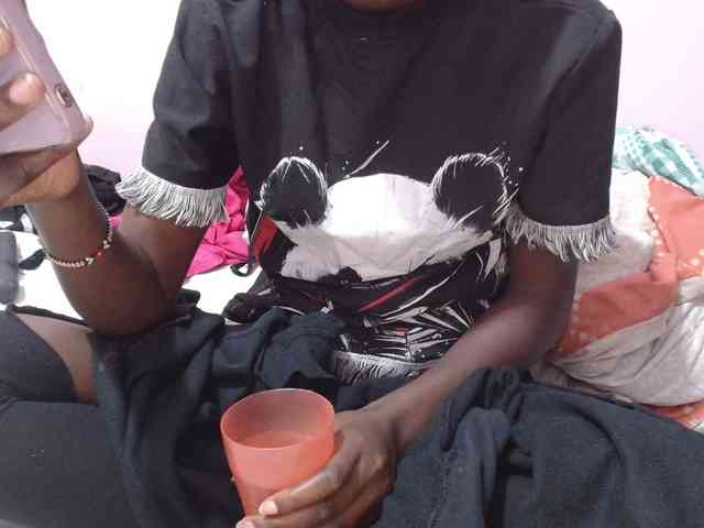 Sexyafricanah001 webcam