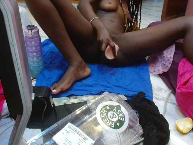 Sexyafricanah001 webcam