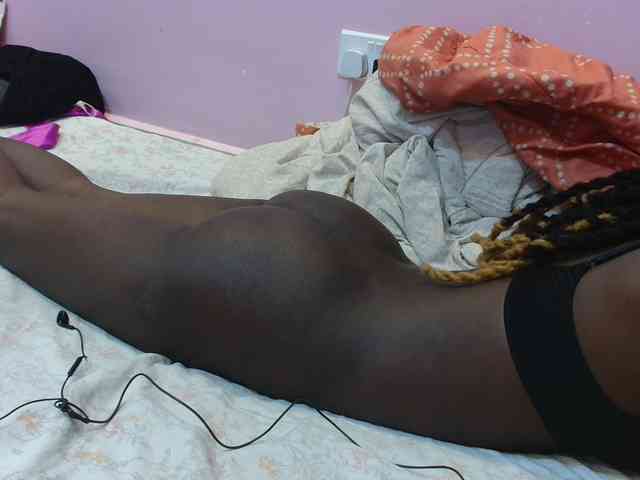 Sexyafricanah001 webcam