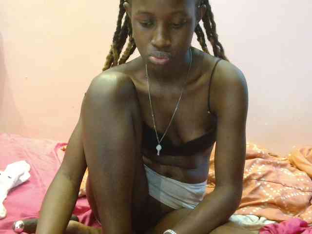 Sexyafricanah001 webcam