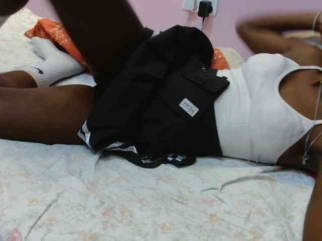 Sexyafricanah001 webcam