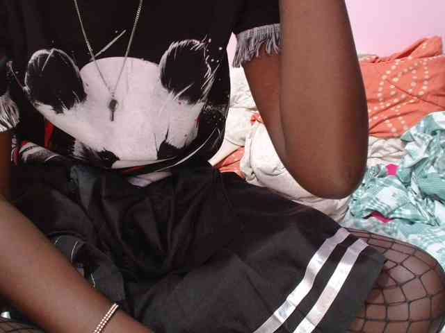 Sexyafricanah001 webcam