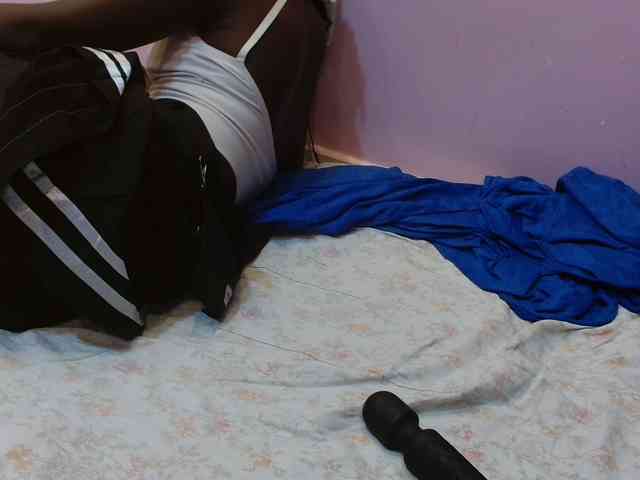 Sexyafricanah001 webcam