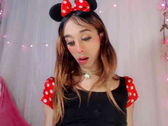 DaniellaSlut Live Webcam on BongaCams