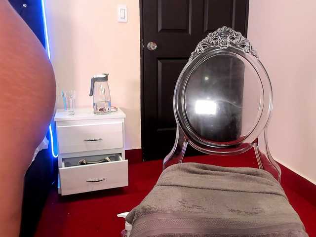 natyxo's BongaCams show and profile