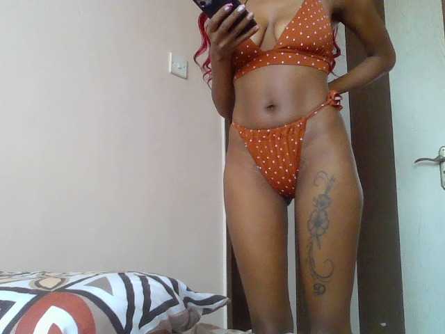 Fl0werssxoxo's BongaCams show and profile