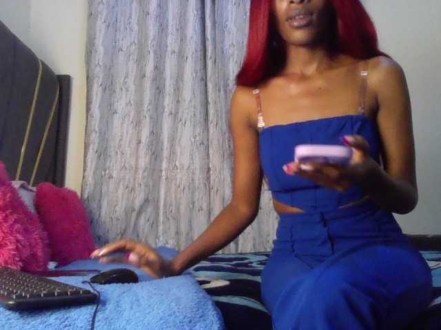 Fl0werssxoxo from BongaCams is Freechat