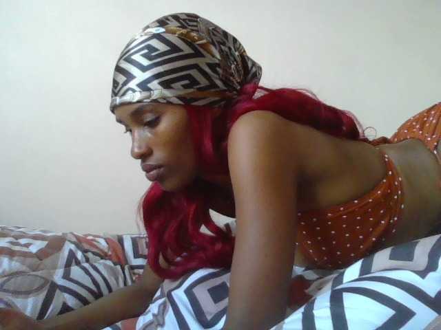 Fl0werssxoxo's BongaCams show and profile