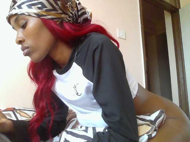 Fl0werssxoxo's BongaCams show and profile