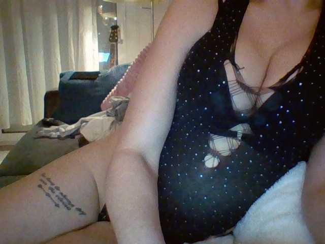 femmedefeu's BongaCams show and profile