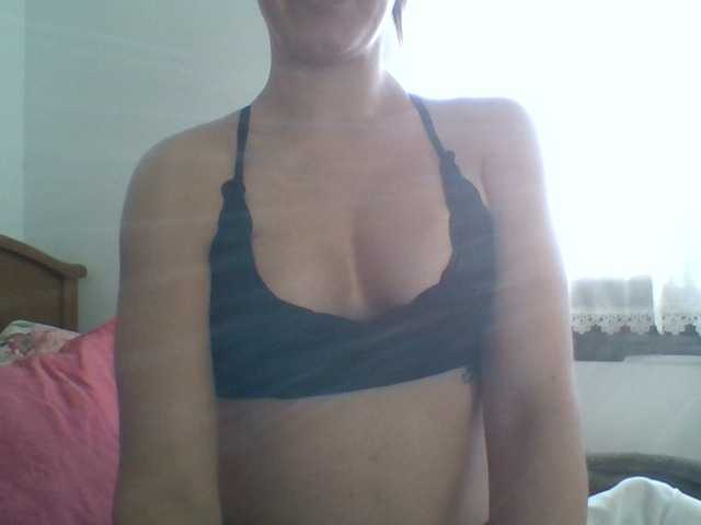 femmedefeu's BongaCams show and profile