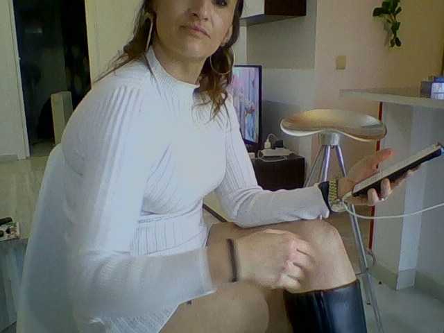 femmedefeu's BongaCams show and profile