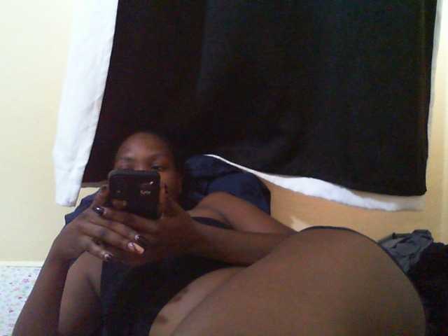 Teasequeen broadcasting live