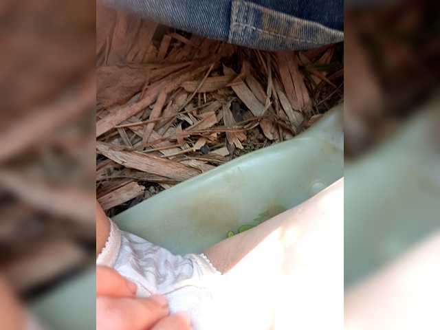 Clover6's BongaCams show and profile