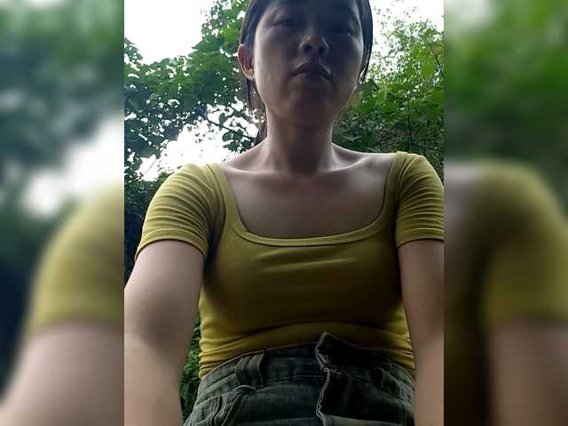 Clover6's BongaCams show and profile