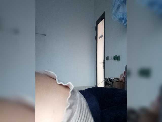 Clover6's BongaCams show and profile