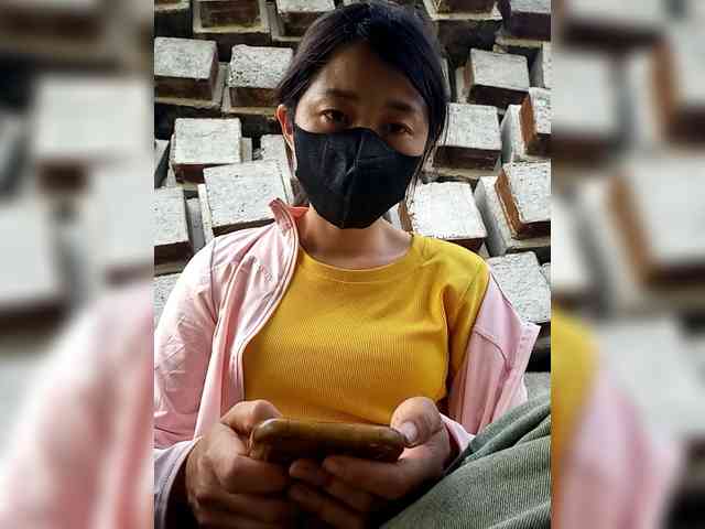 Clover6 Live Webcam on BongaCams